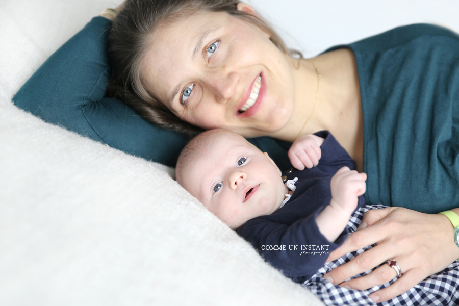 famille studio, bébé, photographe a domicile famille, reportage photographe de nouveau ne en centre ville de Sannois (95110 Val d'Oise 95) et sa région, photographe pro bébé studio, nouveau né studio, nouveau né